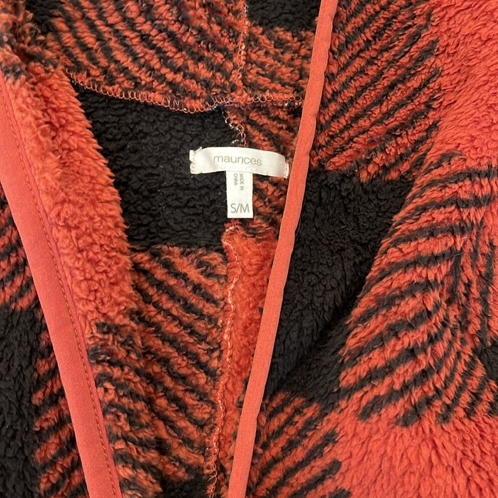 Maurice’s fleece coat - Picture 2 of 3
